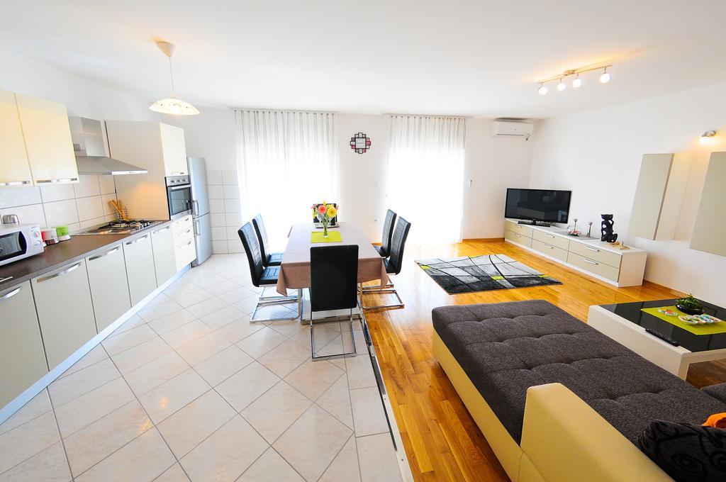 Apartments Rajic Сплит Экстерьер фото