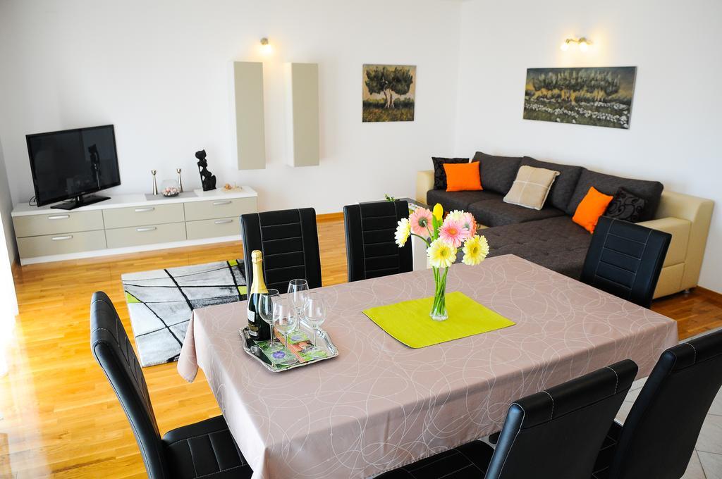 Apartments Rajic Сплит Экстерьер фото
